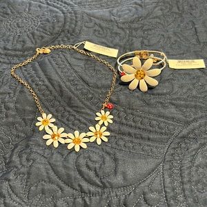 Betsey Johnson White Daisy Necklace & Bracelet (Gold Tone)